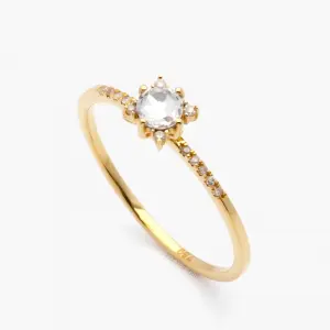 Anel Solitário em Ouro Amarelo com Diamante