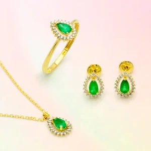 Conjunto Brinco, Anel e Colar de Ouro 18k com Esmeraldas e Diamantes