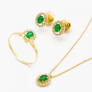 Conjunto de anel, brinco e colar de esmeraldas em ouro 18k